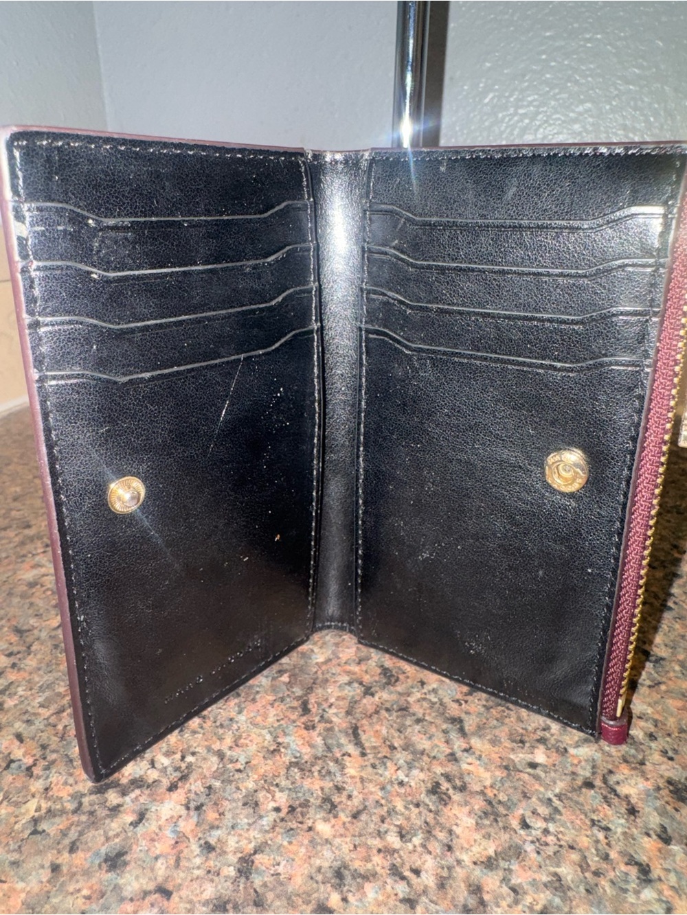 Marc Jacobs Pebbled Leather Zip Card Case in Burgundy - Picture 4 of 8